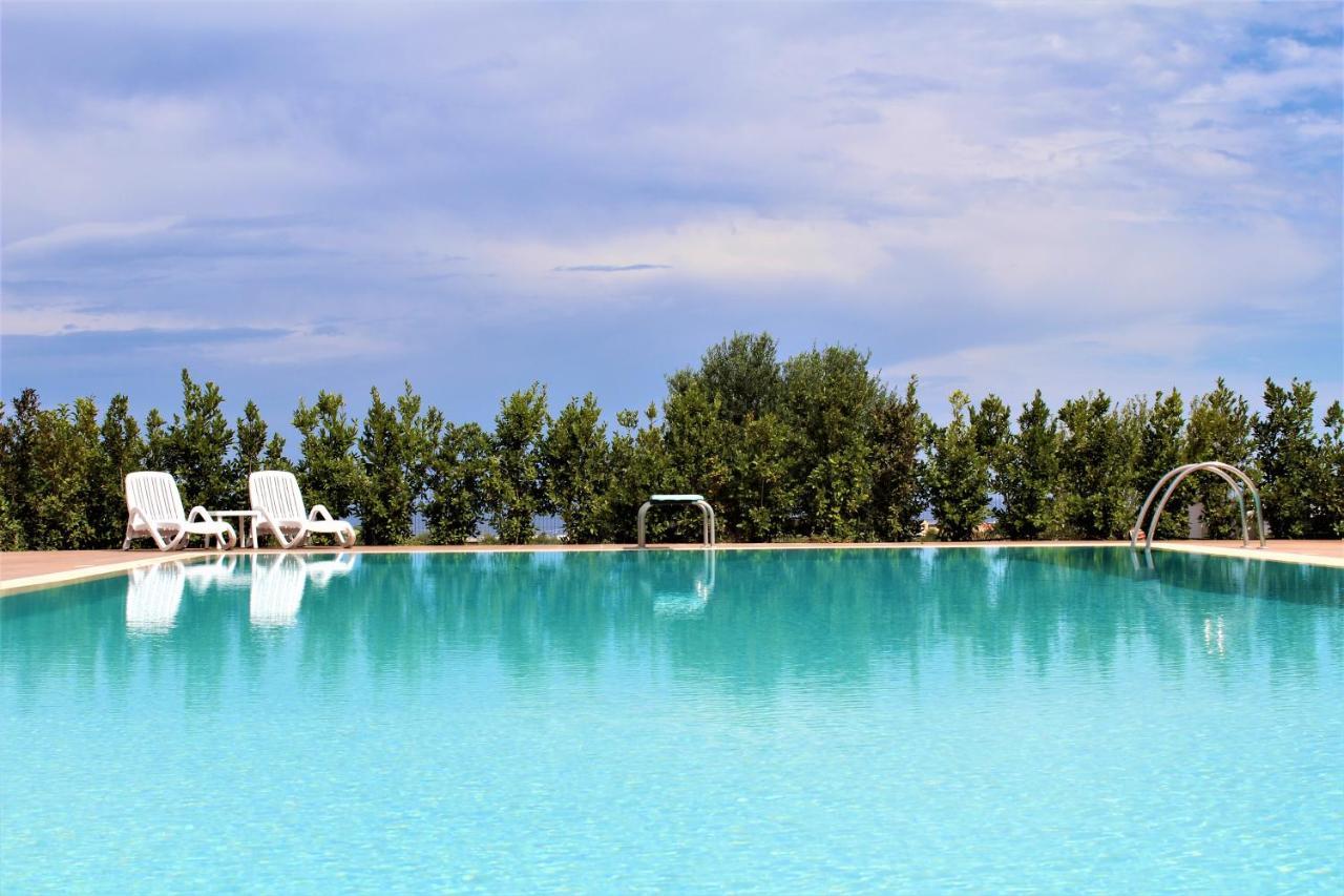 Villa Maria - Apartments In Villa With Pool Полиняно а Маре Екстериор снимка