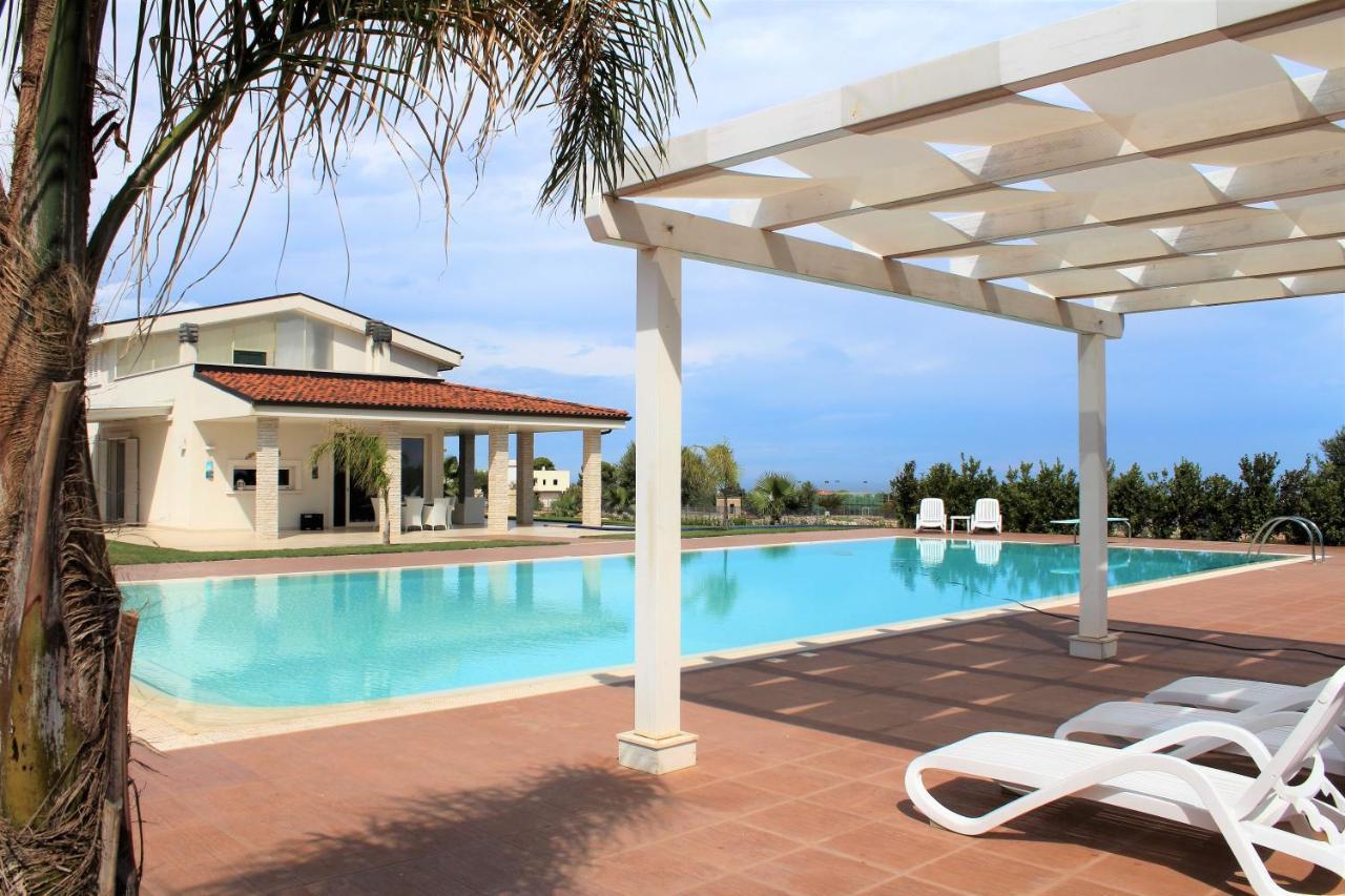 Villa Maria - Apartments In Villa With Pool Полиняно а Маре Екстериор снимка
