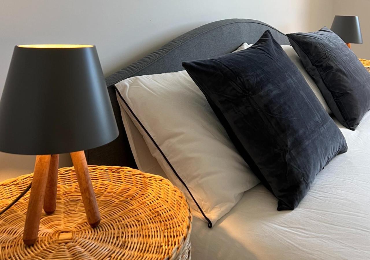 Villa Maria - Apartments In Villa With Pool Полиняно а Маре Екстериор снимка