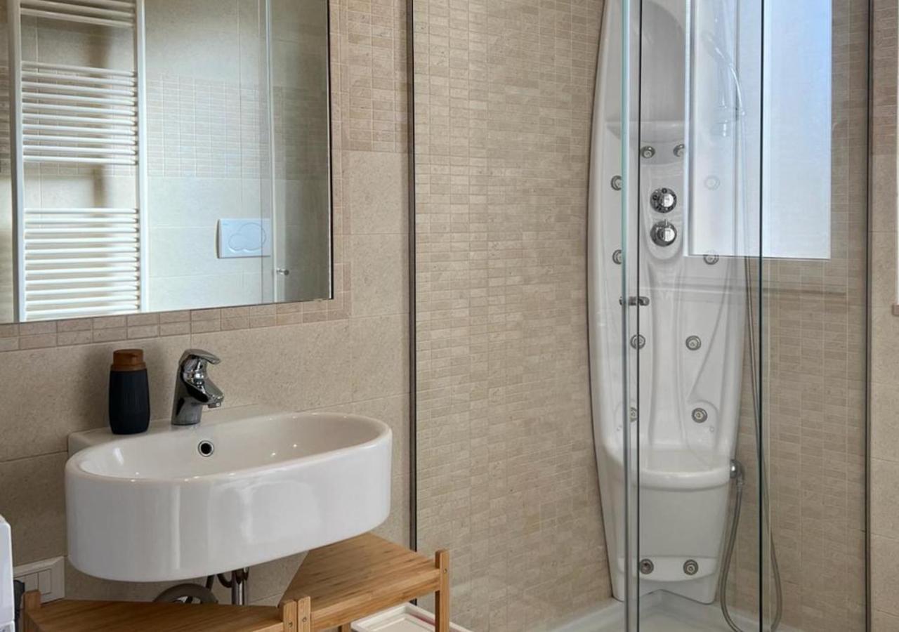 Villa Maria - Apartments In Villa With Pool Полиняно а Маре Екстериор снимка